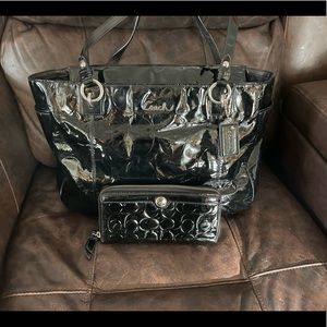 Coach gallery tote w/ wallet.